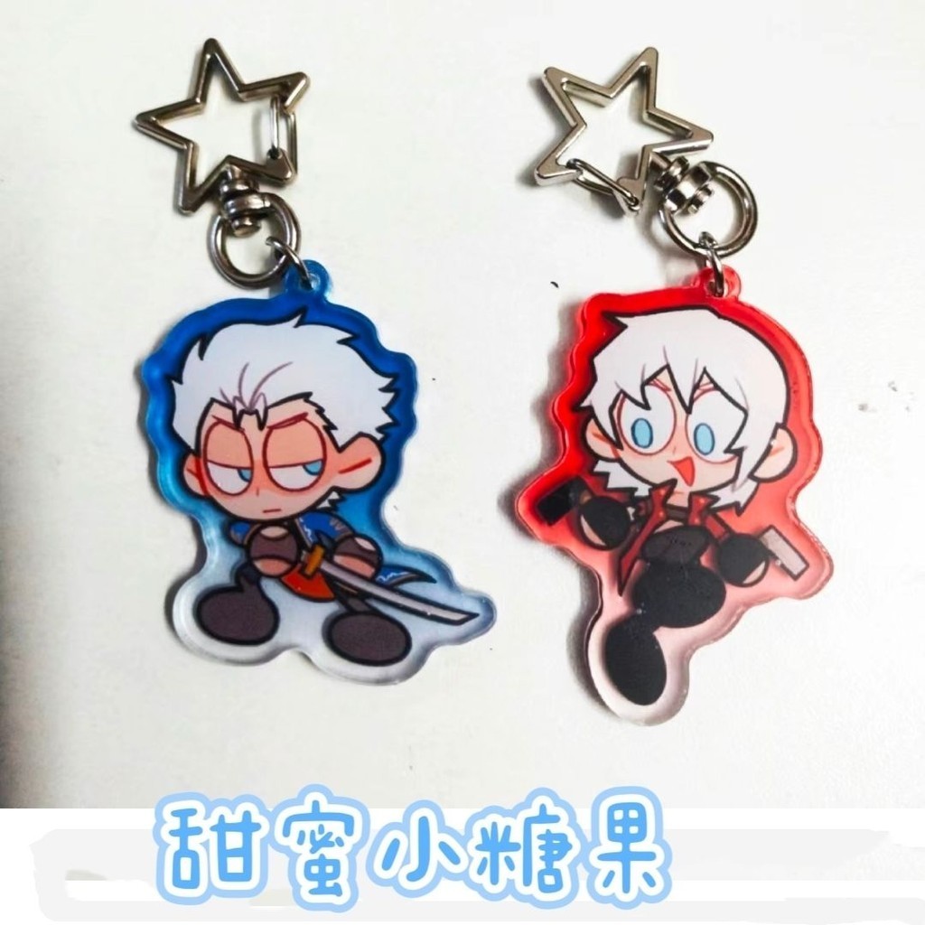 Devil May Cry KeyChain ผู้ชายอะนิเมะพวงกุญแจผู้หญิงอะคริลิครถคอสเพลย์ญี่ปุ่นพวงกุญแจจี้ปาร์ตี้โทรศัพ