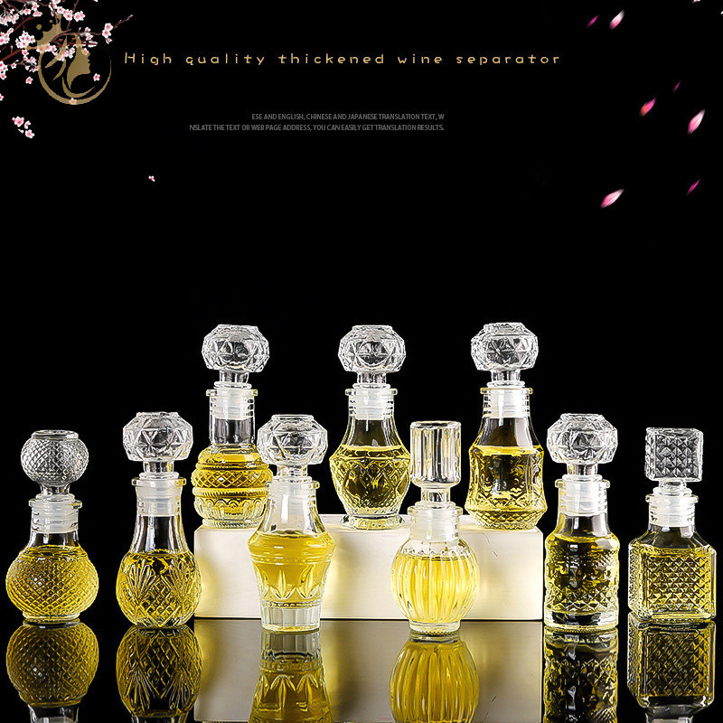 [goushbshiy] 1 ชิ้น 50 มิลลิลิตรโปร่งใสขนาดเล็กที่ว่างเปล่า Spirit Whisky ขวดไวน์มินิแก้วขวดเหล้าพร้อมสกรูหมวกขวดเหล้าวิสกี้ TH