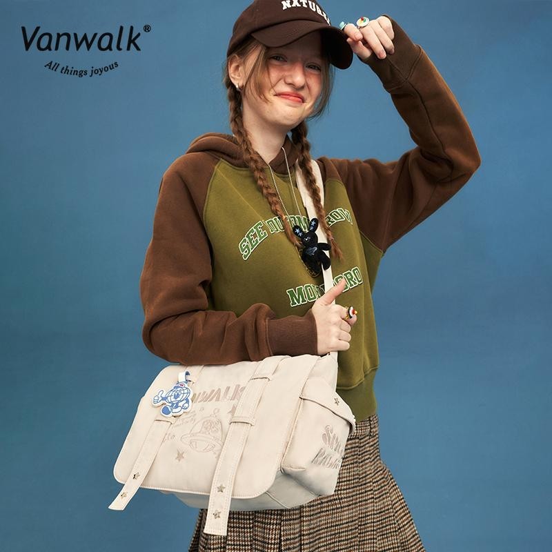 Vanwalk V2557 กระเป๋าสะพายข้างสาวย้อนยุคสไตล์อเมริกัน ins กระเป๋าสะพายนักเรียนความจุขนาดใหญ่อเนกประสงค์