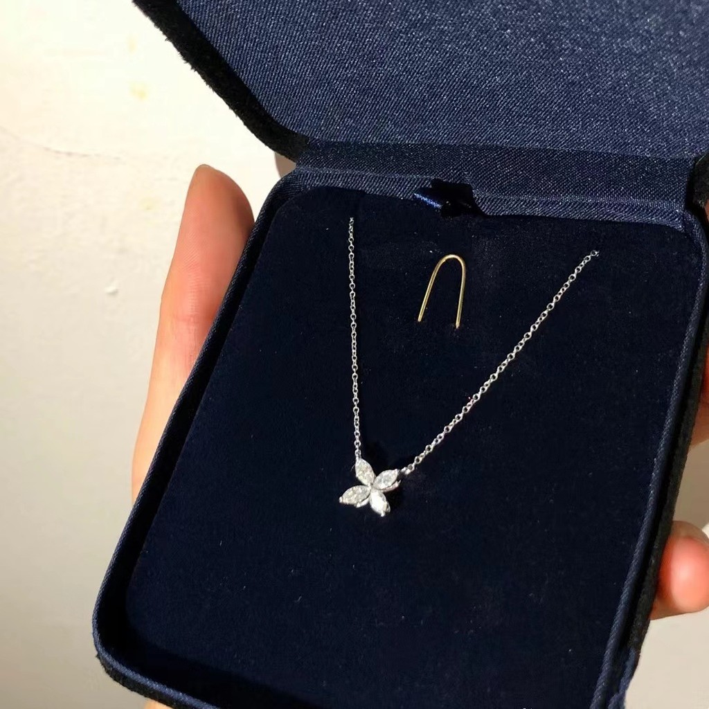 สร้อยคอ ไทเทเนียมเหล็กชุบทองคําแท้เพชรเต็มดอกไม้สี่แฉกจี้โซ่กระดูกไหปลาร้า