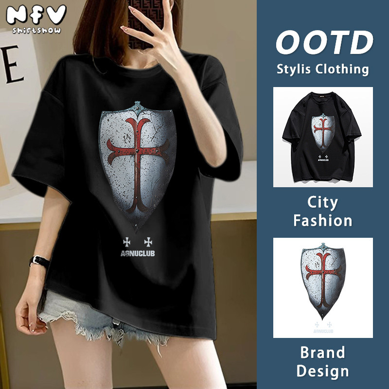 NFV สไตล์เกาหลี✨คอกลม แขนสั้น ผ้าคอตตอน 100% ทรงหลวม เกรดพรีเมี่ยม ระบายอากาศดี ลายโล่ YG1159