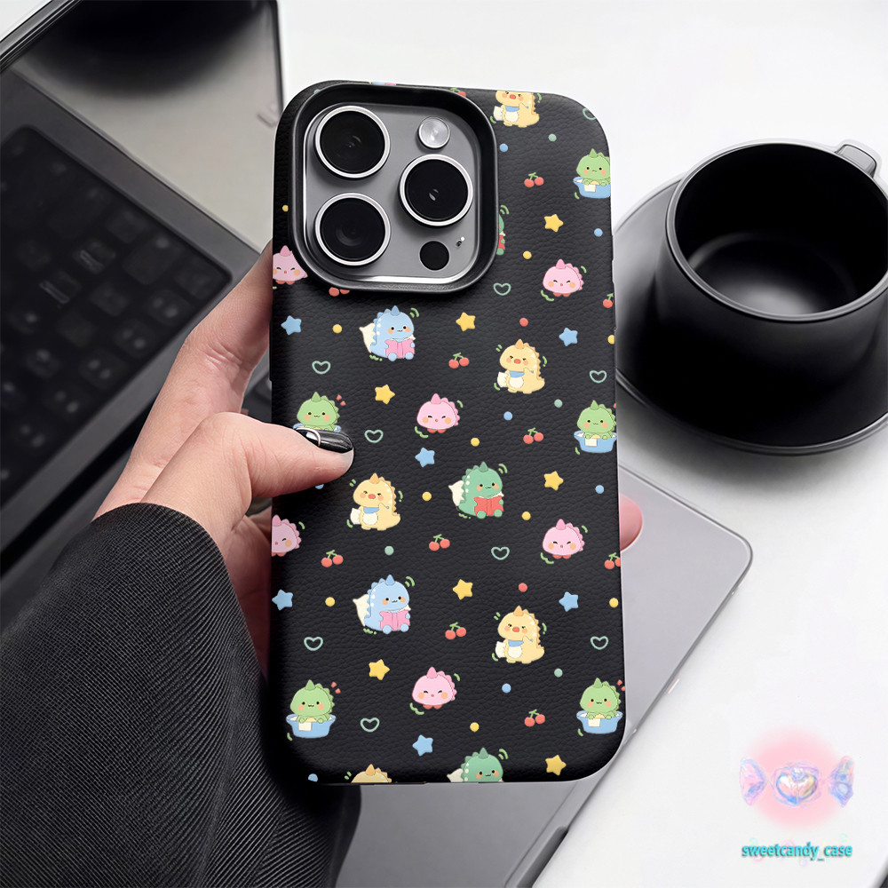 🎀จัดส่งในพื้นที่🎀เคสเหมือนเปลือกลิ้นจี่ ไดโนเสาร์การ์ตูนน่ารัก สําหรับIPhone16 15 13 12 11 7 8plus Pro Promax X XR XS