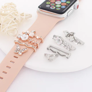 4pcs โลหะ Wristbelt Charms สายซิลิโคนตกแต่งแหวนสําหรับ A-pple นาฬิกาเครื่องประดับเพชรอุปกรณ์ตกแต่งสําหรับ iWatch สร้อยข้อมือ