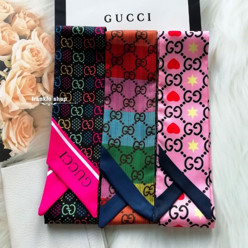 ผ้าพันหูกระเป๋า​งานดี​ ราคาสุดคุ้ม ผ้าผูกผม​ลายแบรนด์​ มีหลายแบบ​ พร้อมส่ง​