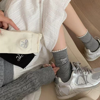 ถุงเท้าข้อสั้นสไตล์ Miu สำหรับผู้หญิงในฤดูใบไม้ผลิและฤดูใบไม้ร่วง ถุงเท้าผ้าฝ้ายแท้ทรงท่อกลาง