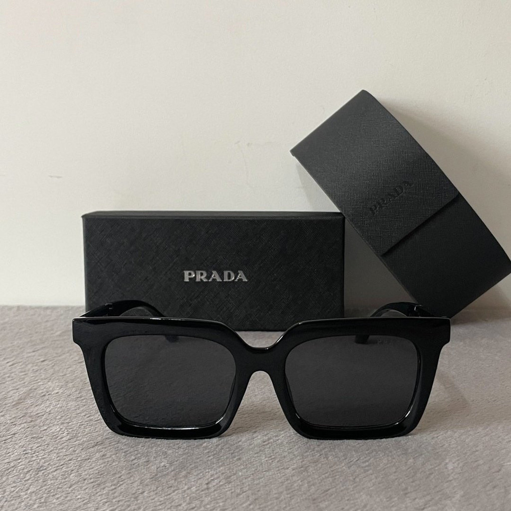 Prada2024 แว่นกันแดดแฟชั่นกีฬาผู้ชายผู้หญิงที่ไม่ซ้ํากันกรอบใหญ่แว่นกันแดดแฟชั่นทุกการแข่งขัน