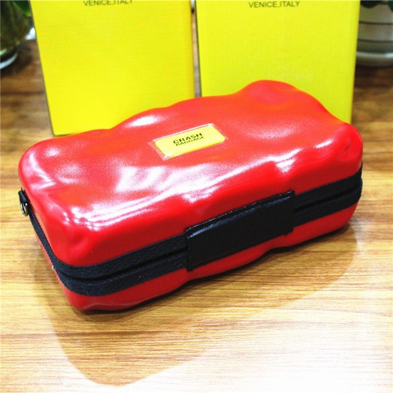 Crash Travel Storage Bag การออกแบบเว้านูน Anti-Collision Hard Shell Travel Toiletry Bag crash baggag