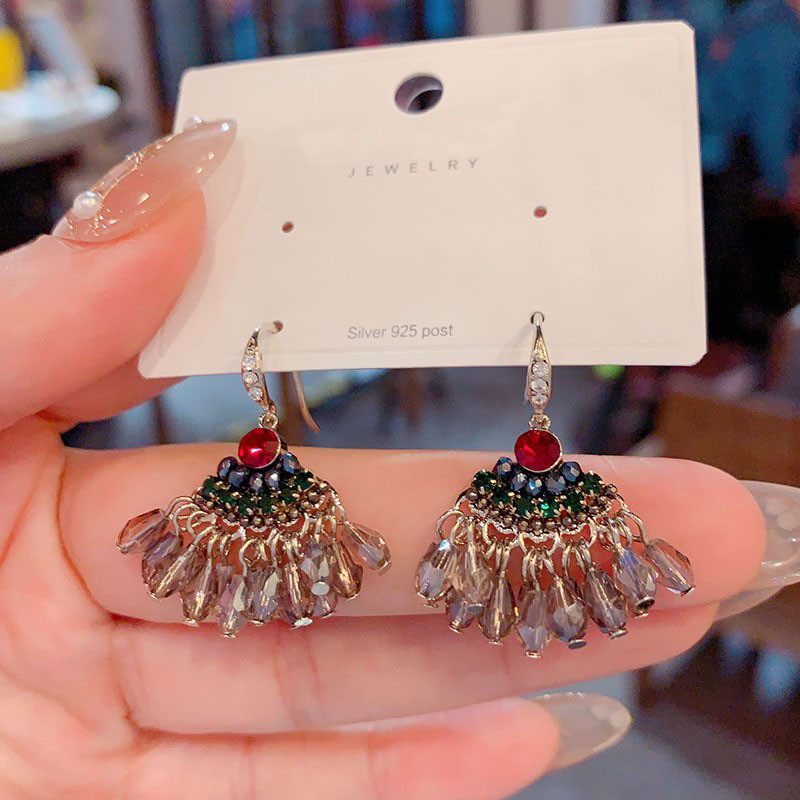 ต่างหูพู่คริสตัลรูปพัดลมฮ่องกงแฮนด์เมด สไตล์ชนเผ่า คุณภาพพรีเมียม - รูปที่ 4