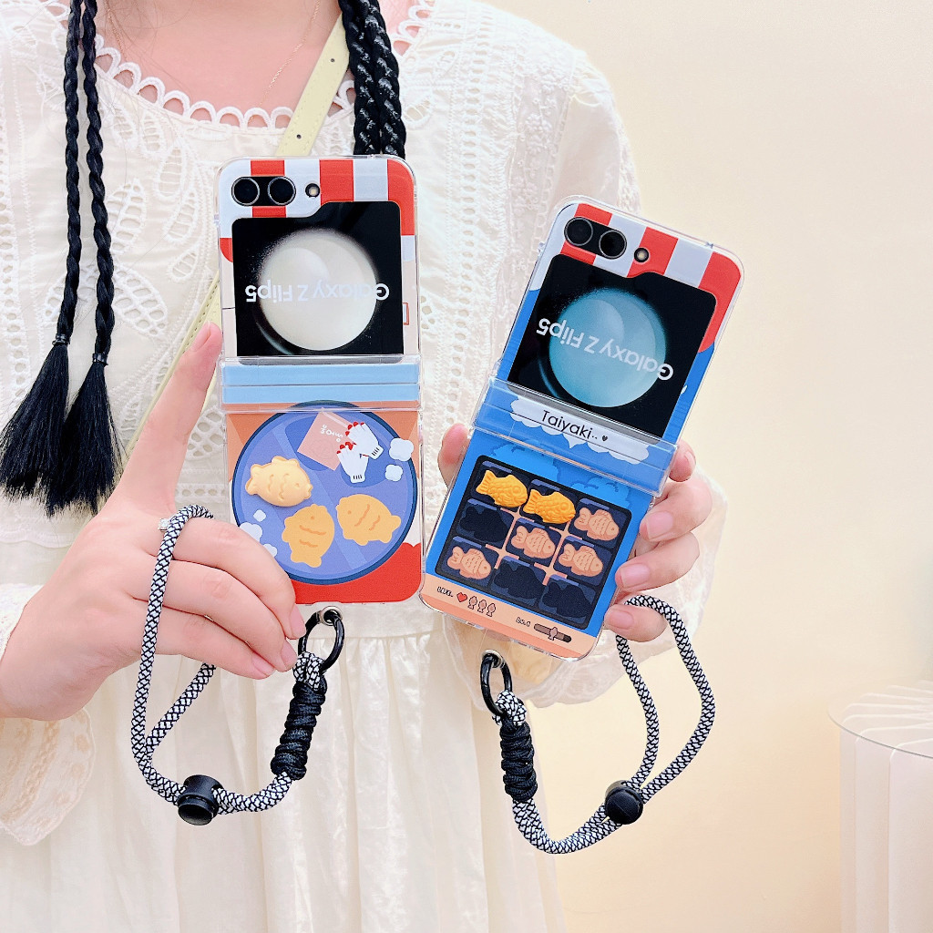 3in1 การ์ตูนน่ารัก 3D ปลาไทยากิ ปลา พร้อมโซ่เชือก เคส PC Samsung Galaxy Z Flip 6/3/4/5 แข็ง กันกระแทก