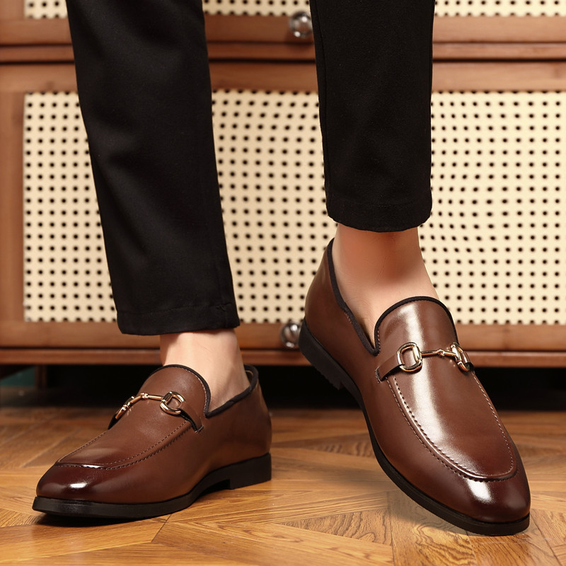 Man Loafers แฟชั่นหนังสีทึบทุกวันงานแต่งงานสีดํา Slip-On รองเท้ารอบ Toe รองเท้าลําลอง