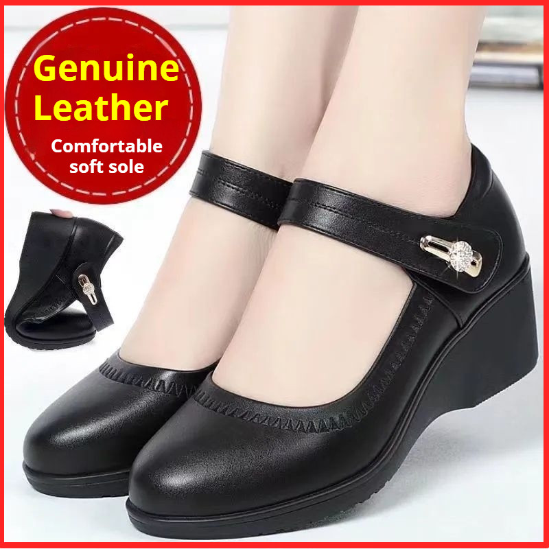 พร้อมสต็อกผู้หญิงรองเท้าหนังรองเท้าลําลองรองเท้าทํางานรองเท้าส้นเตารีดกันลื่นรองเท้ากลาง