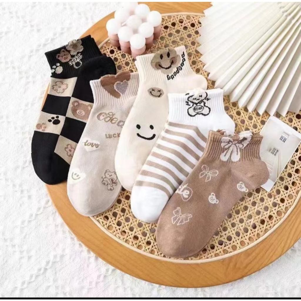 SY SHOP ถุงเท้าข้อสั้น (5ลาย/10คู่) ถุงเท้าแฟชั่นเกาหลี เนื้อผ้านุ่มงานถักอย่างดี ลายยิ้ม NO.B73