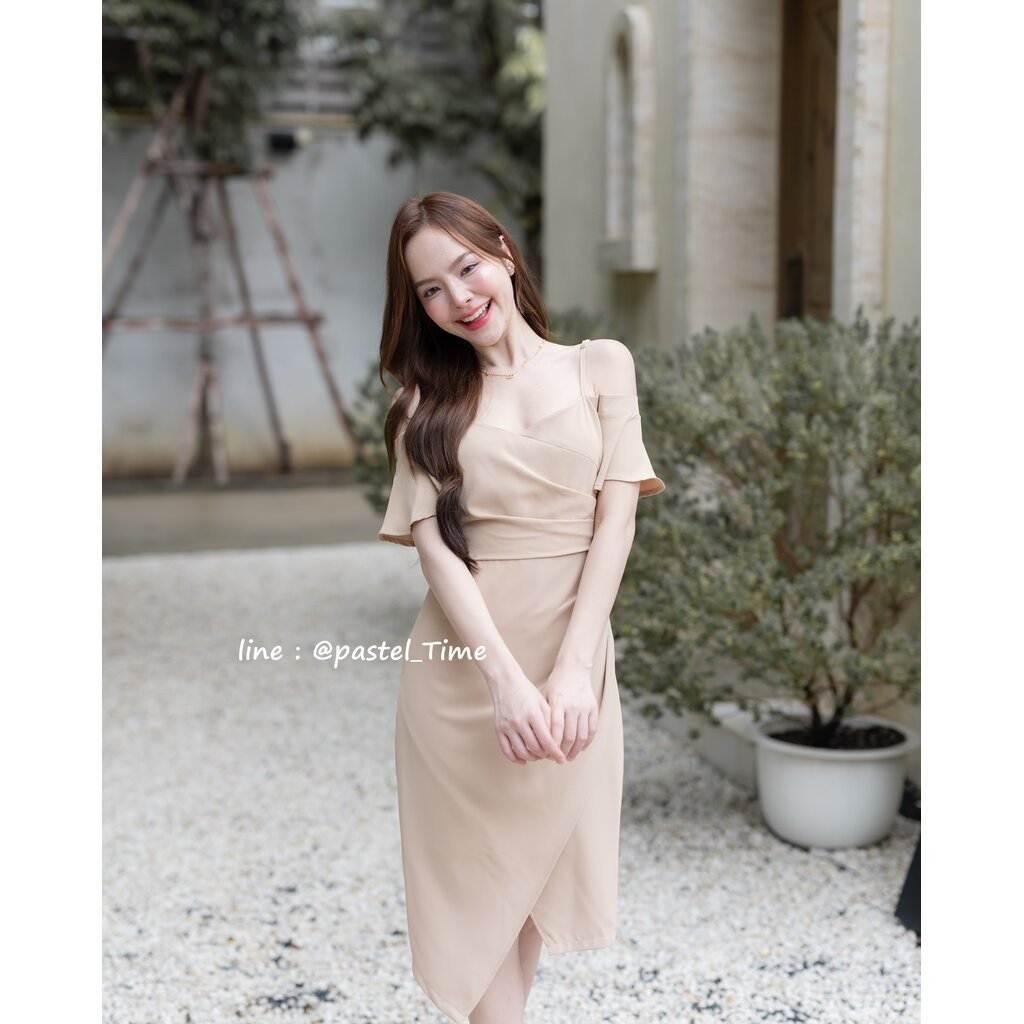 Celestia off-shoulder dress : สีเบจ [Made by Pastel Time]
