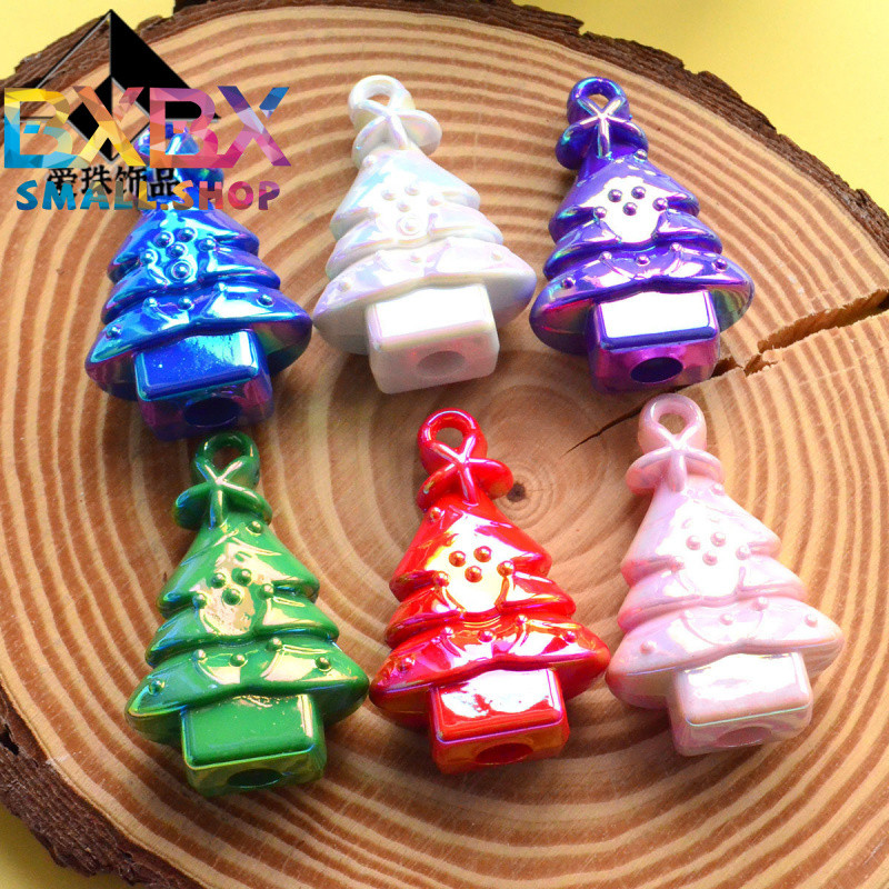 อะคริลิสีทึบชุบไฟฟ้ายูวีที่มีสีสันแขวนหลุมต้นคริสต์มาสทําเองพวงกุญแจจี้หลุมด้านล่างหัวปากกาเครื่องประดับอุปกรณ์เสริม