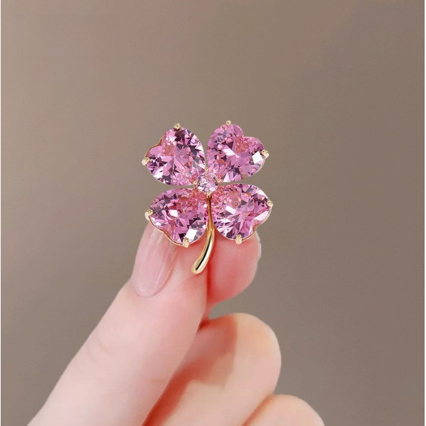 เข็มกลัด Lucky Clover สีชมพู คุณภาพเยี่ยม สำหรับโอกาสพิเศษและของขวัญสุภาพสตรี