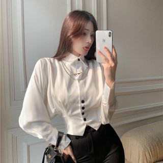 mimi&didi#เสื้อเชิ้ตแขนพัฟค้างคาว สีขาว เซ็กซี่ เอวสูง แขนยา…