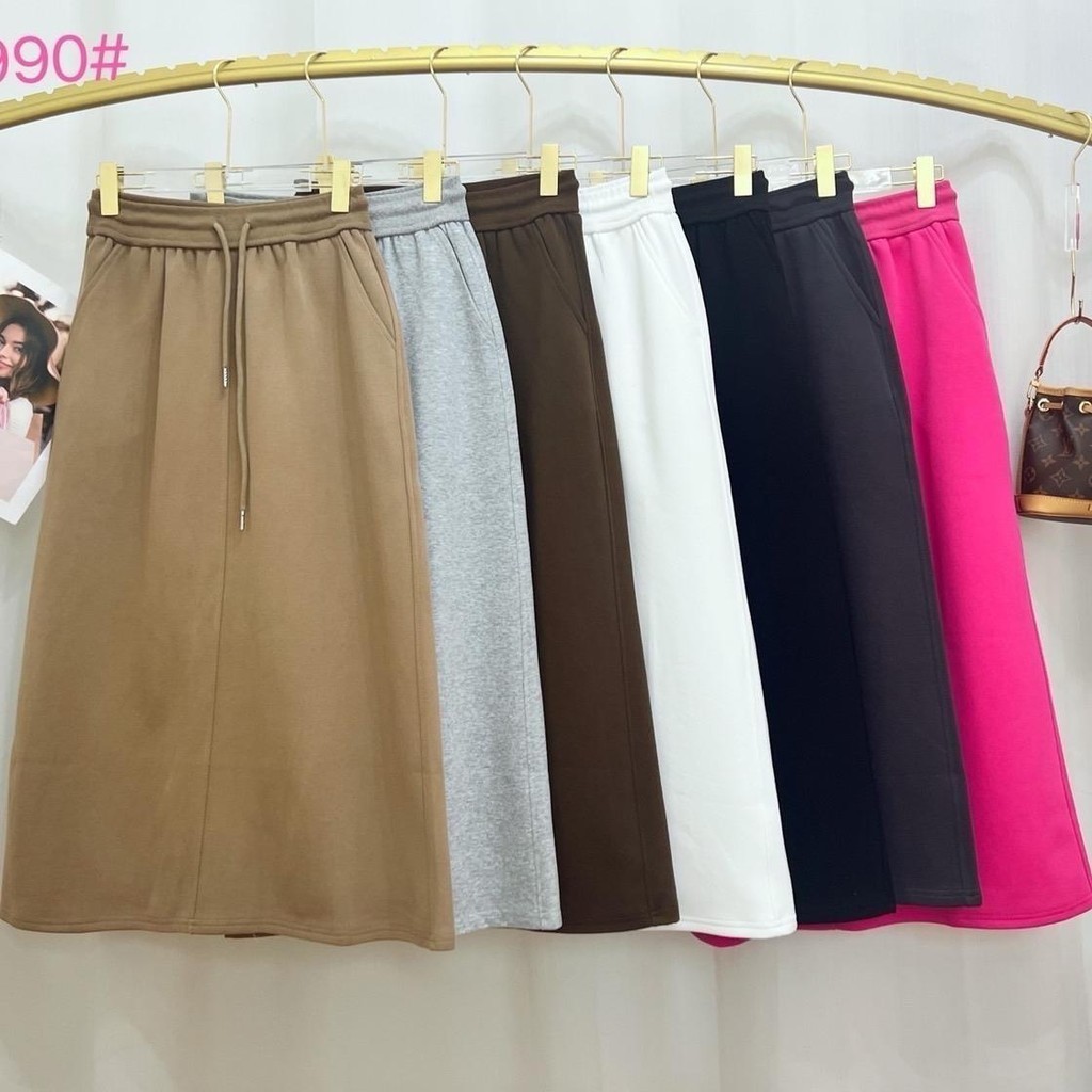 A&K รุ่น 990 กระโปรงยาวสีพื้นผ่าหลัง ผ้าวอมสเวตเตอร์