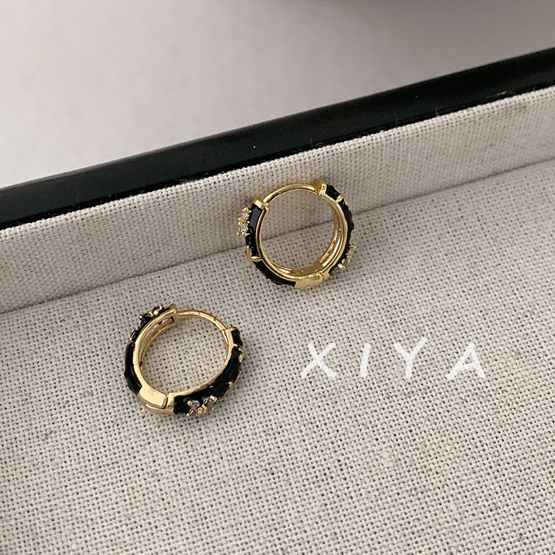 Xiya Vintage Black Drip Glaze Circle ต่างหูเพทาย Four-Leaf Clover
