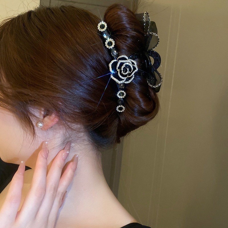 DREJEW เดรเจว กิ๊บโบว์ตาข่ายดอกเคมีเลียหุ้มเพชรสีดําคลิปฉลามคว้าเครื่องประดับผมม