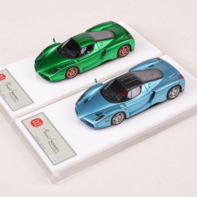 สินค้าใหม่พร้อมสต็อก DMH 1: 64 Ferrari Enzo Ferrari Enzo คอลเลกชันโมเดลรถเรซินจําลอง