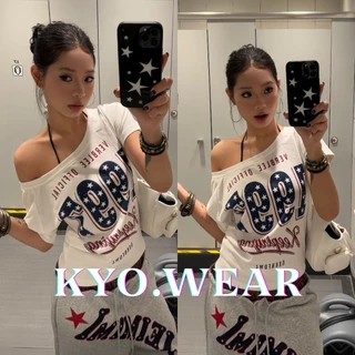 KYO 🌸เสื้อปาดไหล่แขนสั้นผู้หญิง สไตล์วินเทจ ใส่สบาย ผ้านิ่ม ทรงOversize ได้ทุกลุค น่ารักละมุน "VERBLEE STARS" 💖​​​