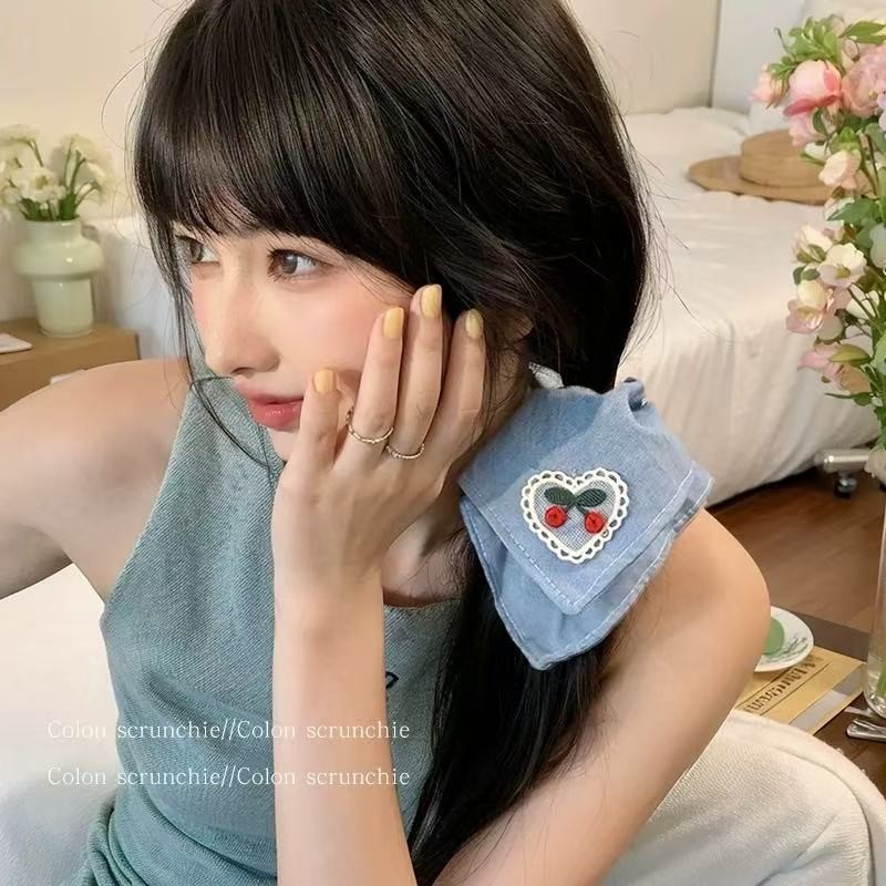 ผ้าพันคอสี่เหลี่ยมสไตล์เกาหลี ลายจุดและดอกไม้ อเนกประสงค์สำหรับผู้หญิง - รูปที่ 7