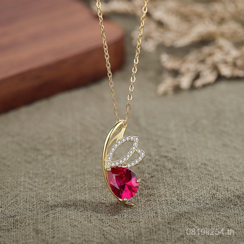 จี้เงินสเตอร์ลิงสีแดง Corundum S925 แบบเรโทรสำหรับผู้หญิง พร้อมสายคล้องคอสไตล์ผีเสื้อ GDM0