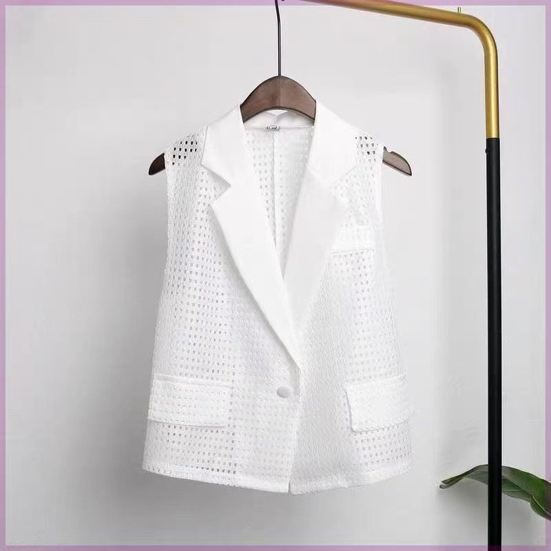 เสื้อกั๊กบางสําหรับผู้หญิงสวมเสื้อสั้นสําหรับแฟชั่นอเนกประสงค์ยอดนิยม马甲女外穿短款上衣时尚西装背心马夹外开衫妈妈妈小衫820Z