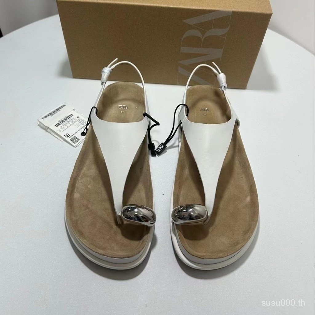 Za สินค้าใหม่ 2024 ฤดูร้อนยุโรปอเมริกันหนา Soled รอบ Toe รูป Sole คลิปมุมโลหะหัวเข็มขัด Bright เครื่องประดับรองเท้าแตะแฟชั่นผู้หญิง