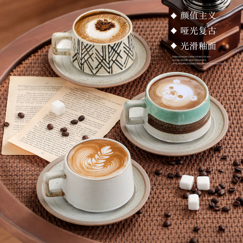 ชุดถ้วยกาแฟย้อนยุคจานรองสร้างสรรค์สโตนแวร์พวงมาลัยถ้วยครัวเรือนที่เรียบง่ายอาหารเช้าถ้วย