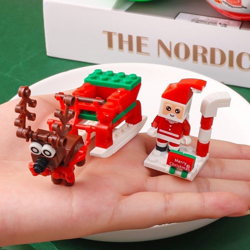 ตกแต่งบ้านของเล่นเด็