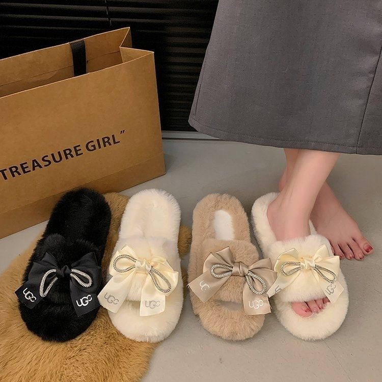 รองเท้าแตะใส่ในบ้านรองเท้าแตะขนยาวกันลื่นแบบใหม่นักเรียนหนา