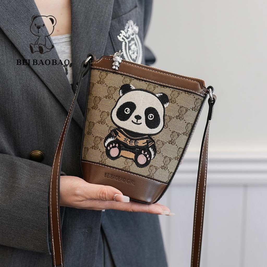 Panda ปักผ้าใบกระเป๋า Retro กระเป๋าสะพายสุภาพสตรี All-Match กระเป๋าสะพาย Messenger Mini Buck
