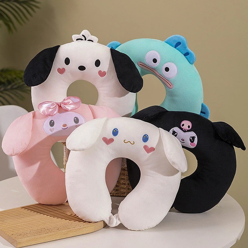 SANRIO น่ารักการ์ตูนsanrioรูปmelody Kuromi CinnamorollเดินทางคอหมอนU-รูปเครื่องบินหมอนเบาะCharmของขวัญสําหรับเด็กผู้ใหญ่
