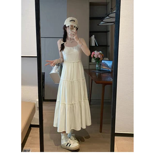 Betty house🌸พร้อมส่ง ชุดเดรสยาวผู้หญิง เดรสผู้หญิง ชุดน่ารัก สายเดี่ยวเซ็กซี่ เอวแคบ ดีไซน์จีบ สีเบจ