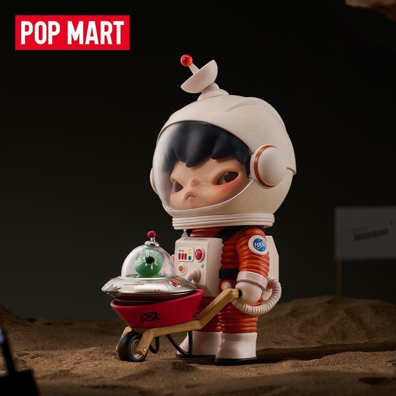 ของแท้อย่างเป็นทางการ POPMART Hirono Hirono Hirono กําลังมองหารูปคนต่างด้าวแฟชั่นอินเทรนด์ของเล่นเคร