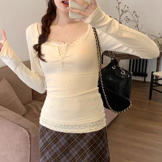 เสื้อยืดแขนยาว แบบเย็บติดกันสองชิ้น ลายดอกไม้มินิมอล เเต่งขอบลูกไม้น่ารักๆ