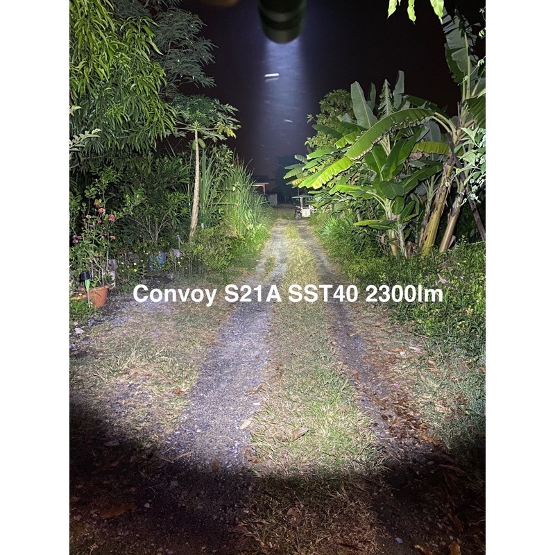 ไฟฉายพกพา ไฟฉาย Convoy S21A 2300 LM สีดำ SST40 12 กรุ๊ปโหมด