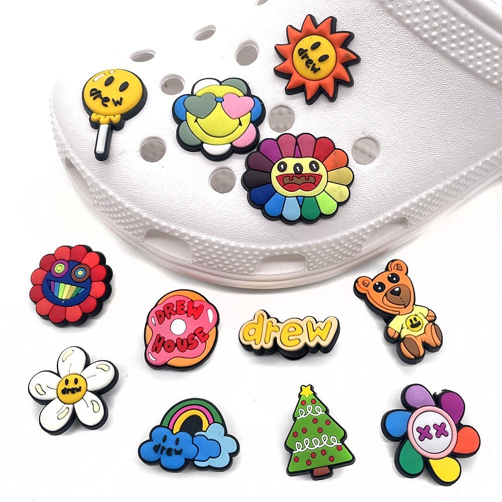 ลวดลายดอกไม้รูปแบบรองเท้าจี้ Pvc Hole Hole Decoration อุปกรณ์เสริมรองเท้าอุปกรณ์เสริมรองเท้า