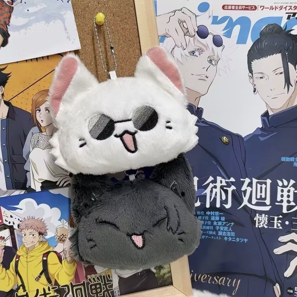Squeak Jujutsu Kaisen Gojo Satoru ของเล่นตุ๊กตาพวงกุญแจภาพเคลื่อนไหวอุปกรณ์ต่อพ่วงตุ๊กตาแมวตุ๊กตากระเป๋าเป้สะพายหลังจี้ตกแต่งของขวัญเพื่อน