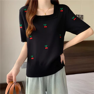[เสื้อยืดโอเวอร์ไซส์] (40-150 กก.) ผู้หญิงฤดูร้อนเชอร์รี่พิมพ์คอเหลี่ยมปักแขนสั้นหลวมบางขนาดบวก Oversize Top