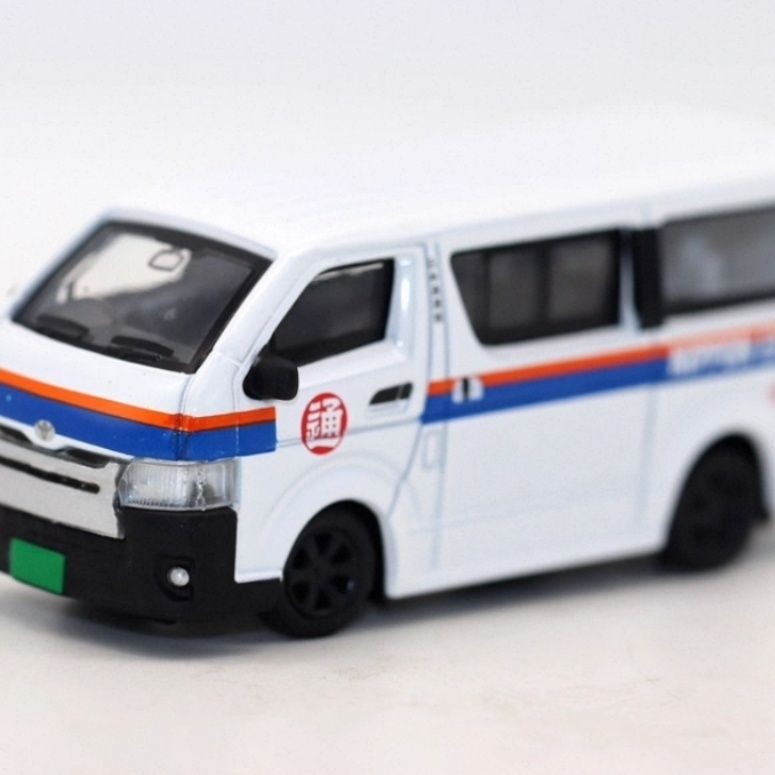 TINY Weiying Toyota Hiace Nippon Express Van Transporter Model