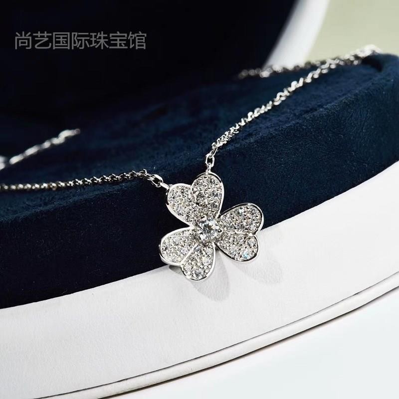 สร้อยคอ สร้อยคอ นําเข้า Moissanite Diamond 18K White Gold Au750 สร้อยคอ Lucky Clover สร้อยคอ 1 จุดเพ