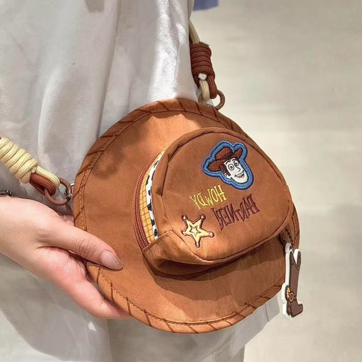 Tiny World❤️Cute Toy Story Woody Cowboy Hat กระเป๋าแฟชั่นเด็ก - กระเป๋าส่งข้อความและเก็บของสำหรับผู้หญิง