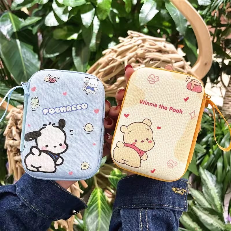 การ์ตูนน่ารัก Sanrio อะนิเมะ Hello Kitty Kuromi Pochacco หูฟังกรณีสายชาร์จเหรียญ Hard Disk Travel แบบพกพากระเป๋า Organizer