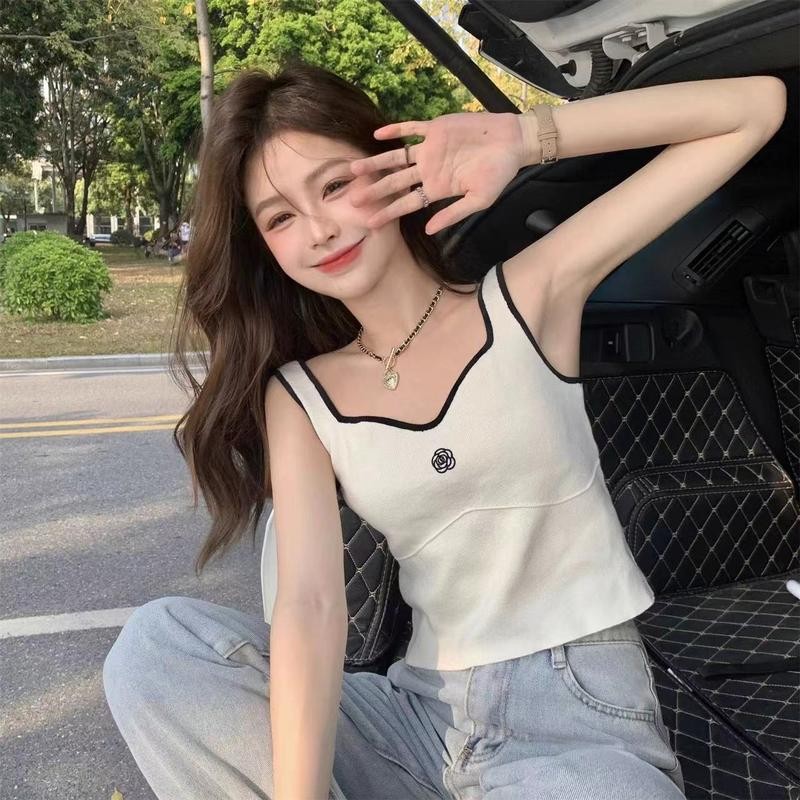 M-3XLเสื้อสายเดี่ยว เสื้อกล้ามลําลอง ผ้าลื่น คอเหลี่ยม ลายดอกกุหลาบน่ารัก ใส่สบายเหมาะสำหรับหน้าร้อน สาวอวบ