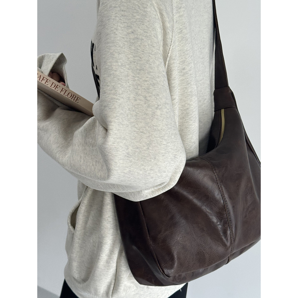 IELGY Retro Tote Bag Preppy Style All-Match ขนาดใหญ่-ความจุ One-Shoulder Commuter Messenger Bag