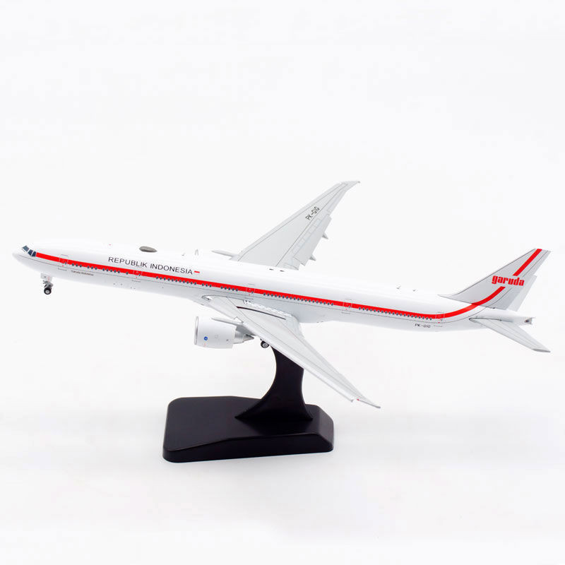JC Wings Garuda Airlines 1: 400 B777-300ER เครื่องบินรุ่น PK-GIG รุ่นปก