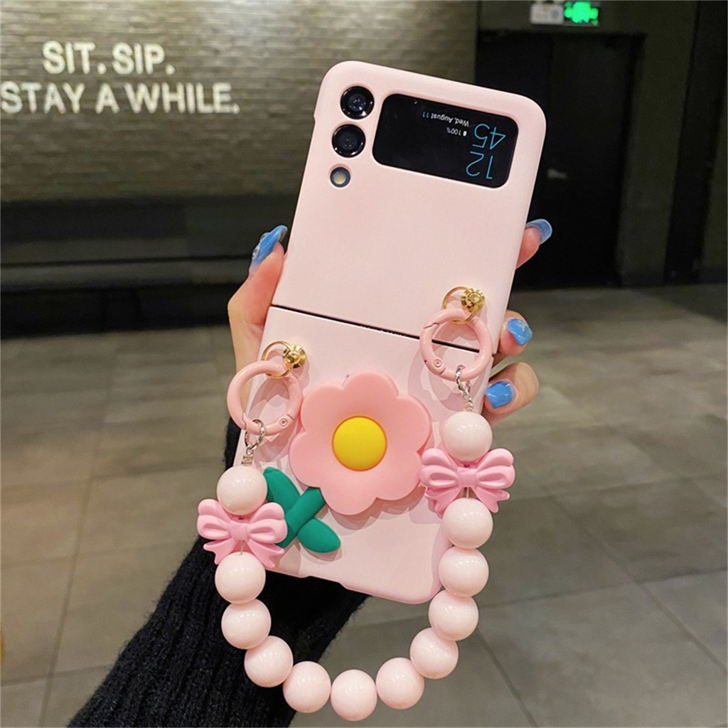 Luken ใหม่ Forean แฟชั่นดอกไม้สีชมพูเคสโทรศัพท์พร้อมสร้อยข้อมือมุกสําหรับ Galaxy Z Flip6 zflip5 Z Fl