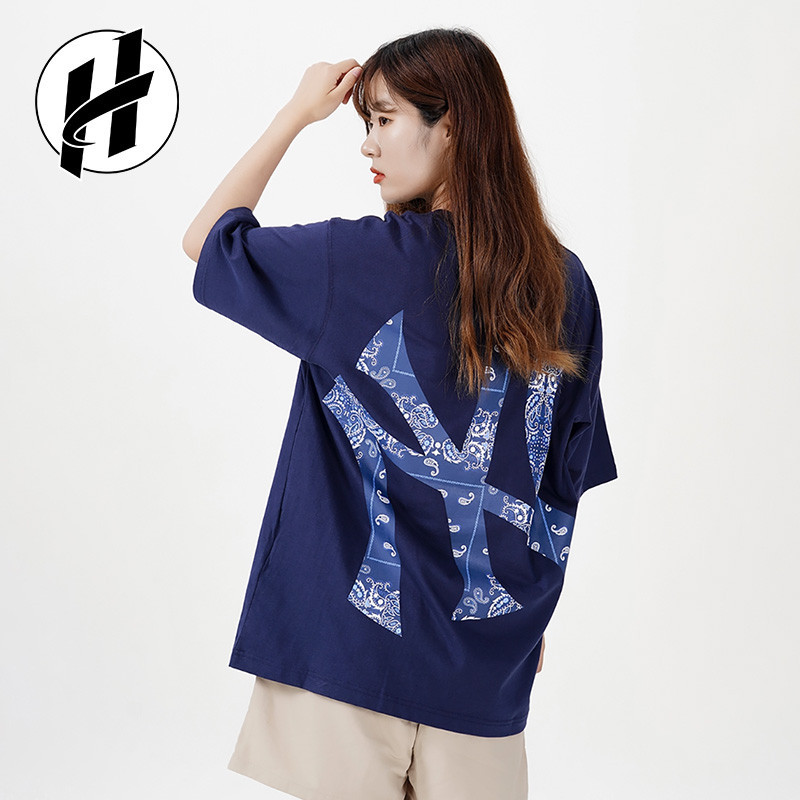 MBL เสื้อยืดออกแบบคลาสสิกพร้อมโลโก้รอบคออารมณ์ยุคเก่า แบบ_unisex_แขนสั้น